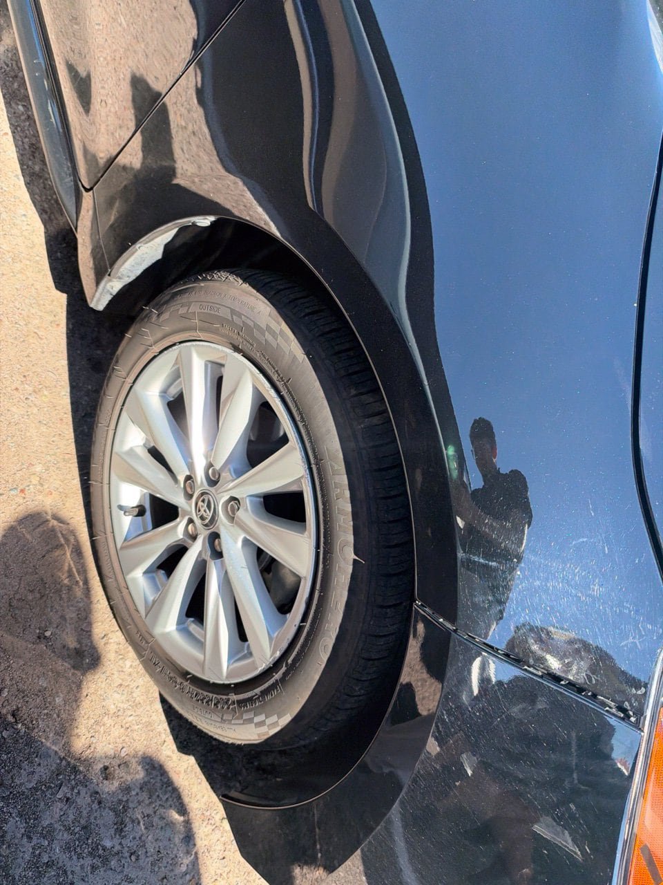 Used 2024 Toyota Corolla LE w/ LE Convenience Package FWD image 9
