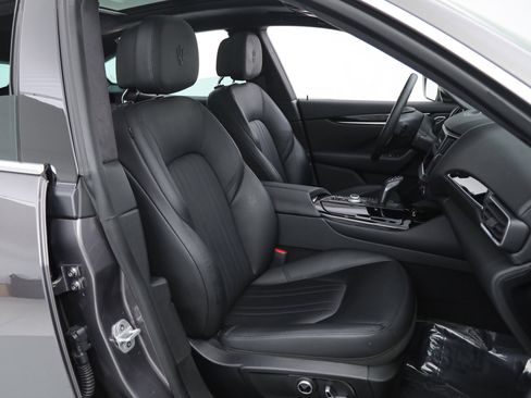 Certified 2023 Maserati Levante GT AWD/4WD image 10