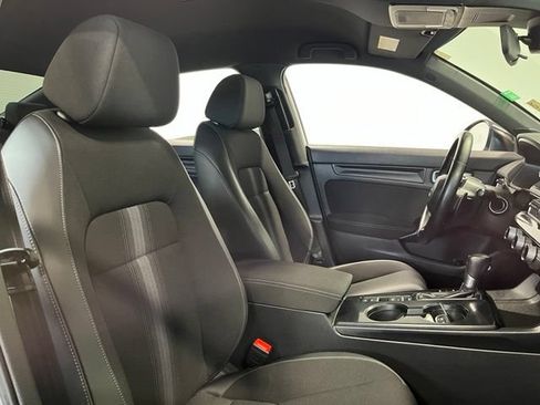 Used 2023 Honda Civic Sport image 10