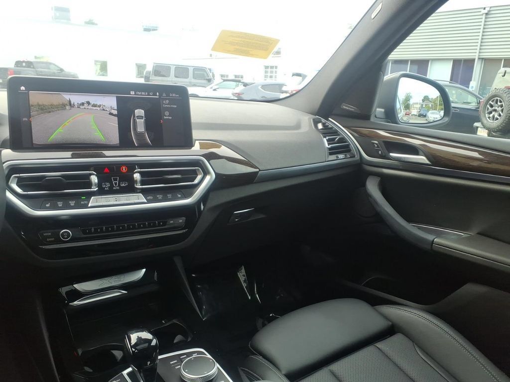 Used 2024 BMW X3 xDrive30i w/ Premium Package AWD/4WD image 16