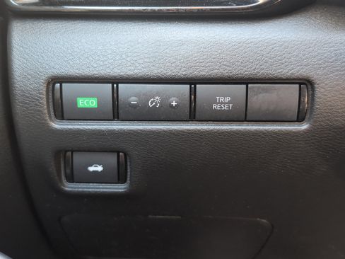 Used 2024 Nissan Sentra SV image 30