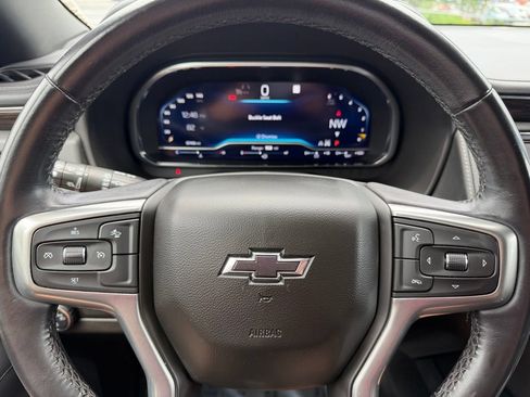 Used 2022 Chevrolet Suburban Z71 AWD/4WD image 40