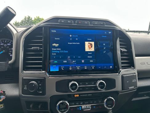 Used 2022 Ford F250 Lariat w/ Black Appearance Package AWD/4WD image 9