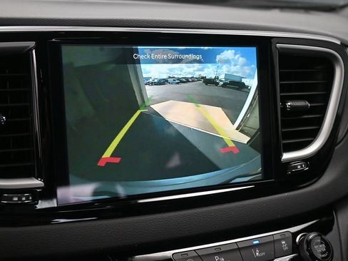 New 2026 Chrysler Voyager LX image 23