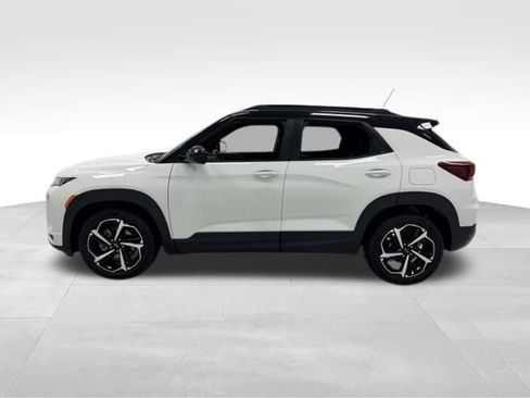 Certified 2023 Chevrolet TrailBlazer RS w/ Sun and Liftgate Package FWD image 3