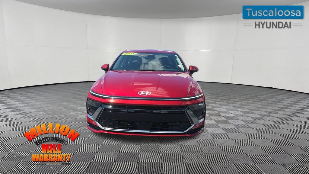 Used 2025 Hyundai Sonata SEL FWD image 2