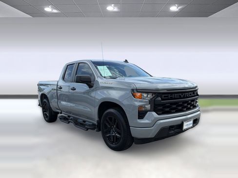 Certified 2025 Chevrolet Silverado 1500 Custom w/ LPO, Dark Essentials Package RWD image 6