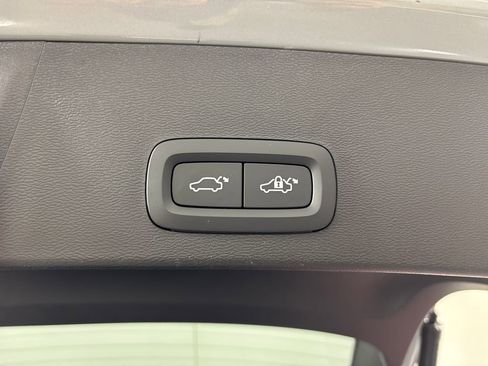 Used 2026 Volvo XC40 B5 Ultra image 34