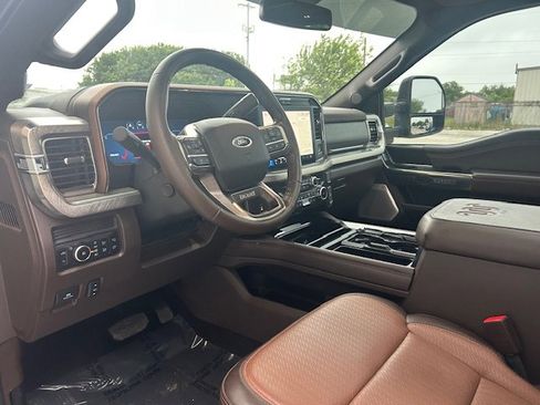 Used 2025 Ford F250 King Ranch AWD/4WD image 10