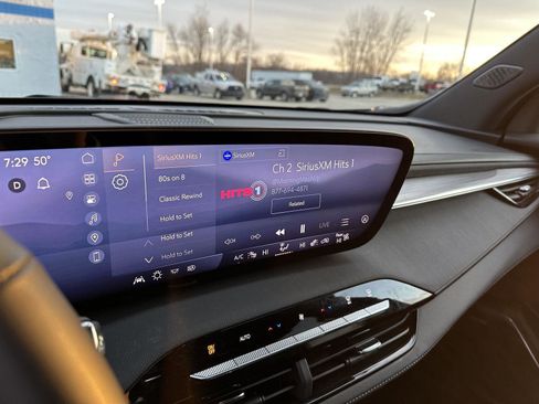 Used 2025 Buick Enclave Preferred image 30