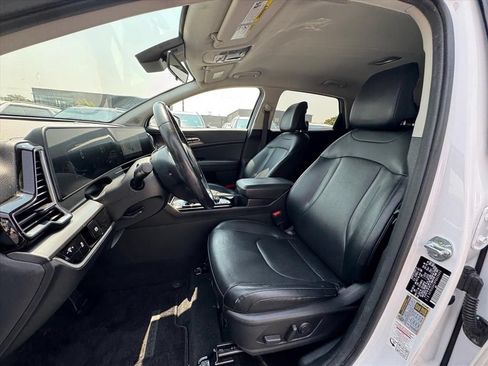 Certified 2023 Kia Sportage EX FWD image 16