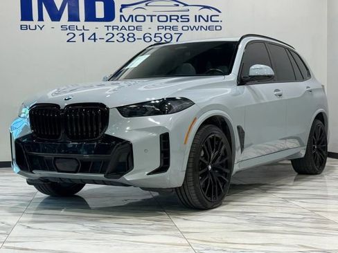 Used 2025 BMW X5 sDrive40i w/ M Sport Package RWD image 2