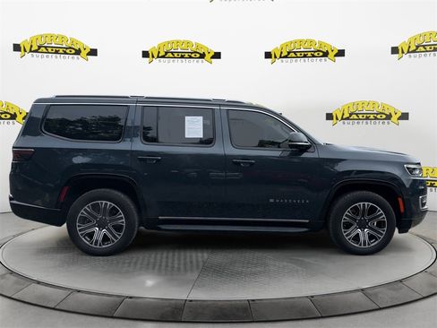 Used 2024 Jeep Wagoneer Series II w/ Flexible Seating Group image 6