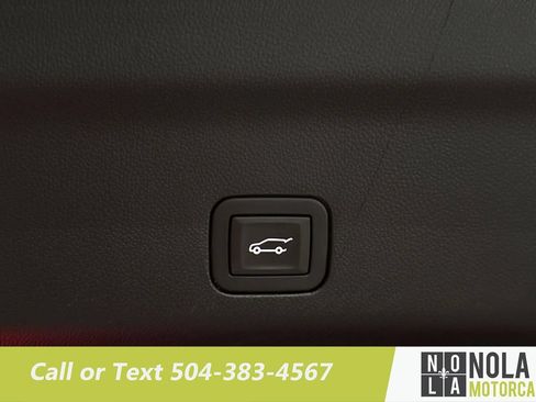Used 2024 Chevrolet Suburban LT RWD image 34