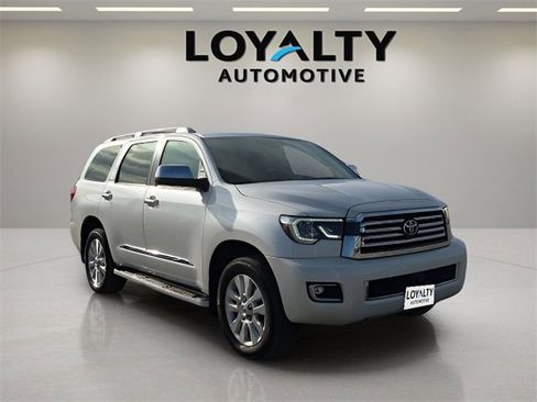 Used 2021 Toyota Sequoia Platinum image 2