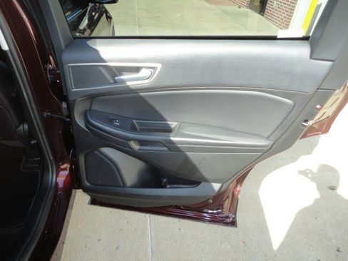 Used 2024 Ford Edge SEL image 15