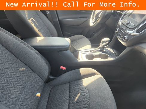 Used 2024 Chevrolet Equinox LT AWD/4WD image 11