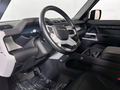 Used 2024 Land Rover Defender 110 S AWD/4WD image 9