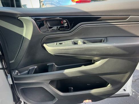 Used 2023 Honda Odyssey Elite image 32