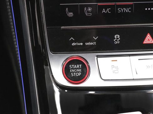 Used 2024 Audi S8 image 39