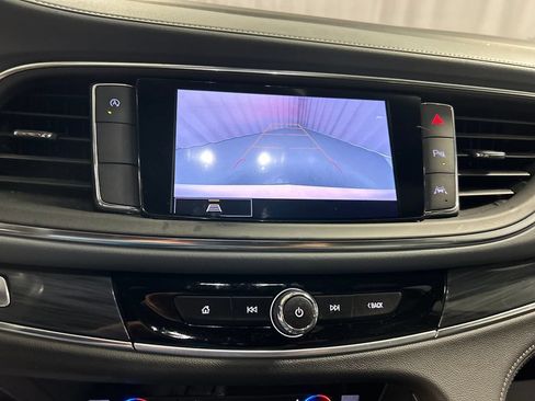 Used 2023 Buick Enclave Essence FWD image 18
