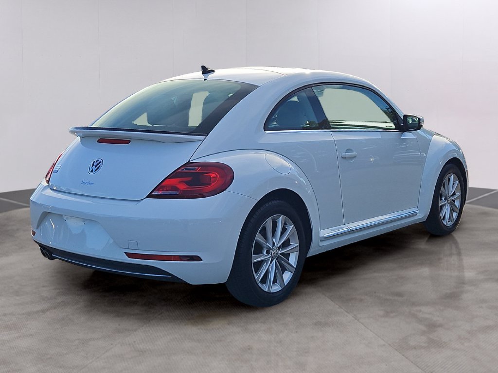 Used 2019 Volkswagen Beetle 2.0T SE FWD image 4
