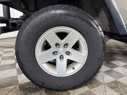Used 2004 Jeep Wrangler Rubicon AWD/4WD image 13