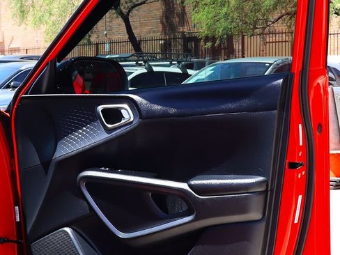 Used 2020 Kia Soul GT-Line FWD image 30
