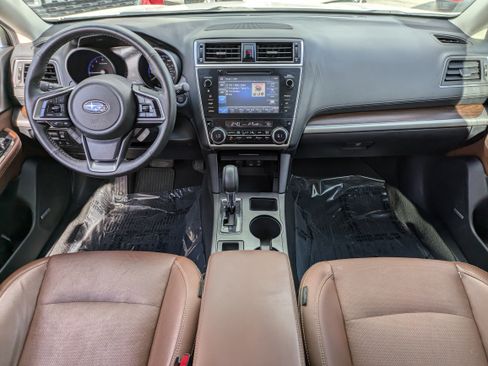 Used 2018 Subaru Outback 3.6R Touring w/ Popular Package #3 image 17