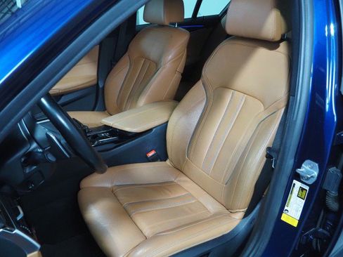 Used 2019 BMW 540i image 14