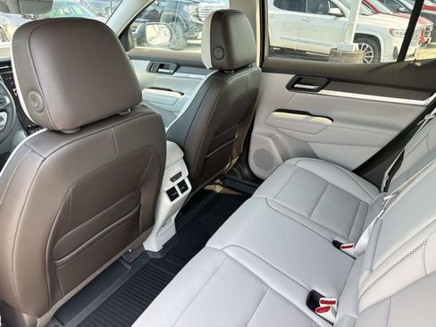 New 2026 GMC Terrain Denali w/ LPO, Black Badging Package AWD/4WD image 14