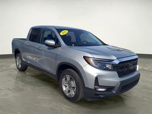 Used 2025 Honda Ridgeline RTL image 6