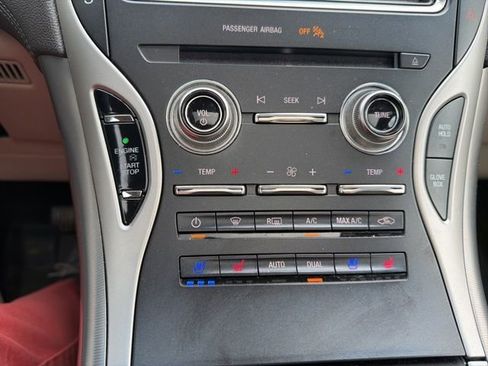 Used 2019 Lincoln Nautilus Reserve image 23