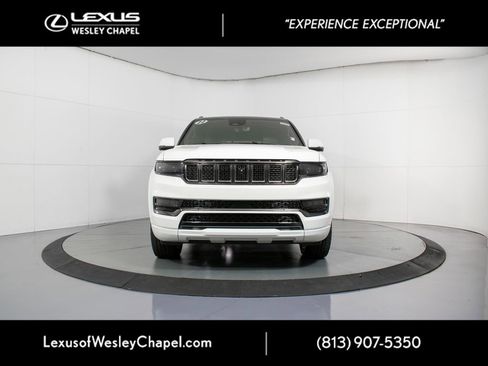 Used 2022 Jeep Grand Wagoneer Series II image 13