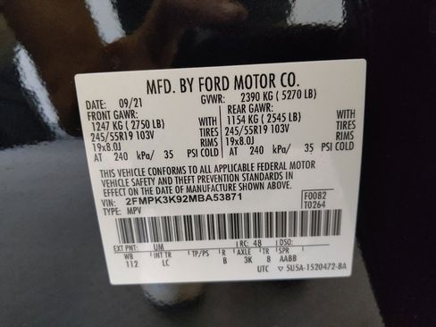Used 2021 Ford Edge Titanium w/ Cargo Accessory Package FWD image 33