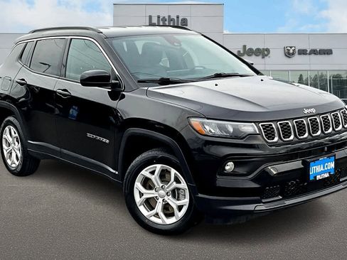 Used 2024 Jeep Compass Latitude image 22