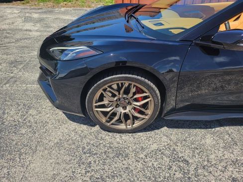 Used 2024 Chevrolet Corvette Z06 RWD image 48