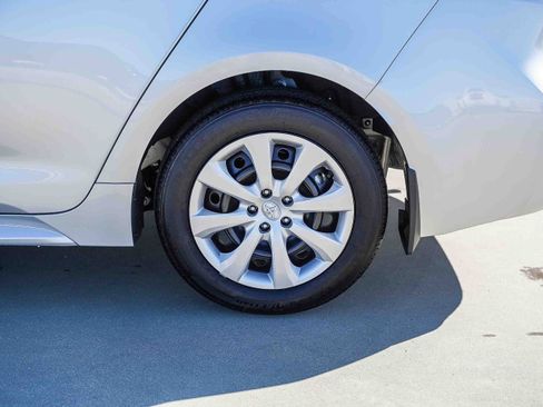 Certified 2025 Toyota Corolla LE image 8