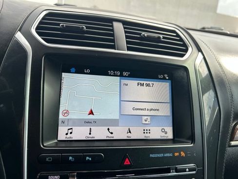 Used 2018 Ford Explorer Platinum AWD/4WD image 27