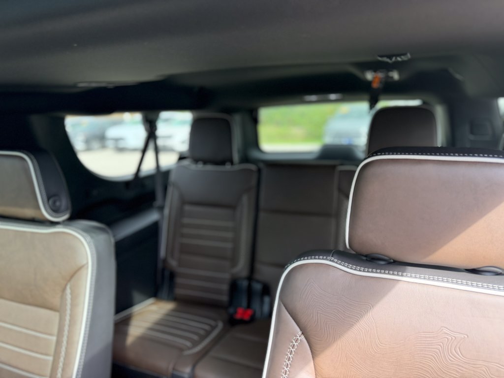 Used 2026 GMC Yukon XL Denali Ultimate w/ LPO, Floor Liner Package AWD/4WD image 26