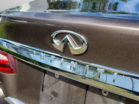 Used 2019 INFINITI Q70 Luxe AWD/4WD image 13