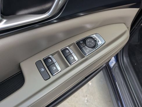 Certified 2026 Kia Carnival FWD image 19