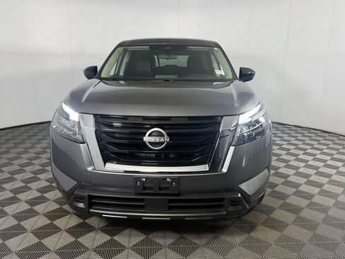 Used 2023 Nissan Pathfinder S FWD image 3