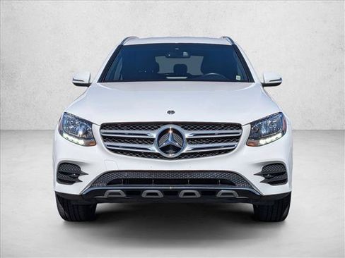 Used 2019 Mercedes-Benz GLC 300 image 2