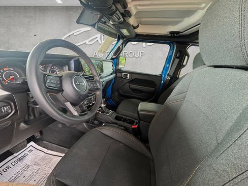 Used 2024 Jeep Wrangler Sport S AWD/4WD image 23