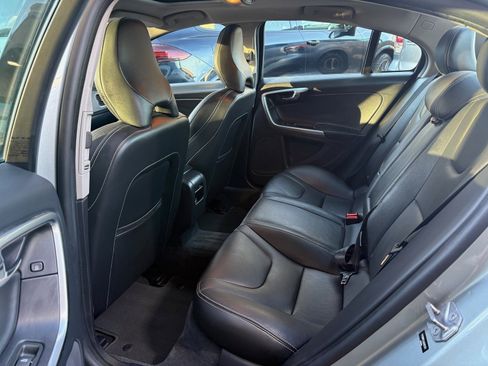Used 2018 Volvo S60 T5 Dynamic image 19