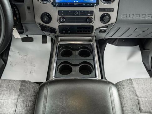 Used 2014 Ford F250 XLT w/ Snow Plow Prep Package image 32