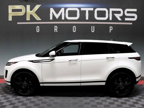 Used 2023 Land Rover Range Rover Evoque SE image 3