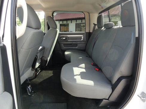 Used 2016 RAM 2500 SLT image 9