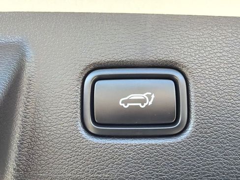 Used 2022 Kia Telluride EX image 19